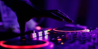 DJ Studio 7 পোস্টার