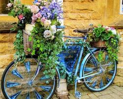 VINTAGE FLORAL BIKE WALLPAPER 4K Ekran Görüntüsü 1