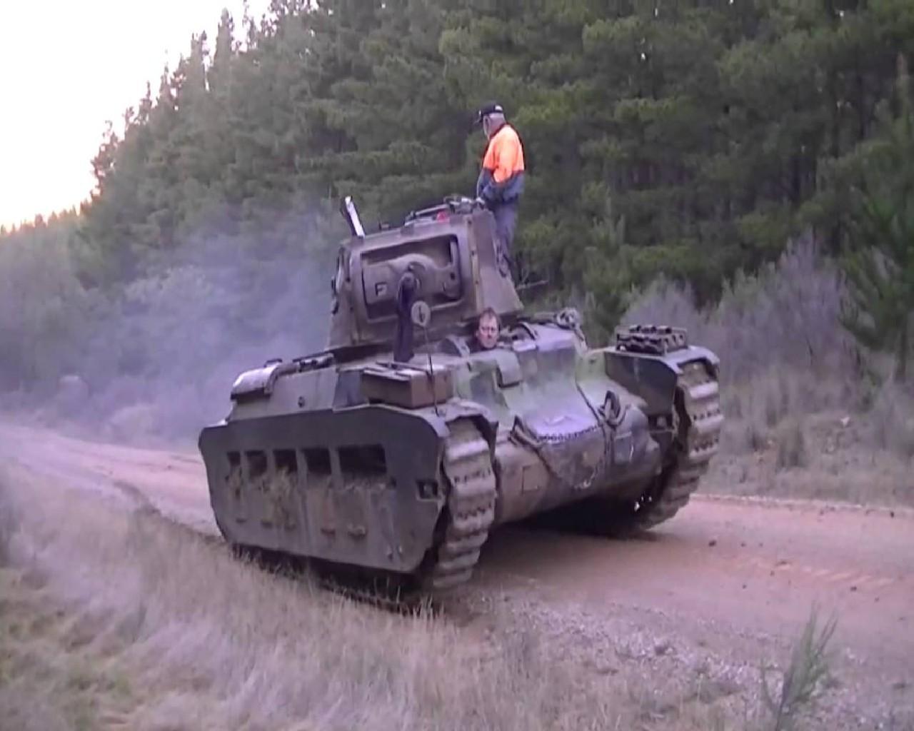 Видео тест танк 500. Matilda II Tank Driver.