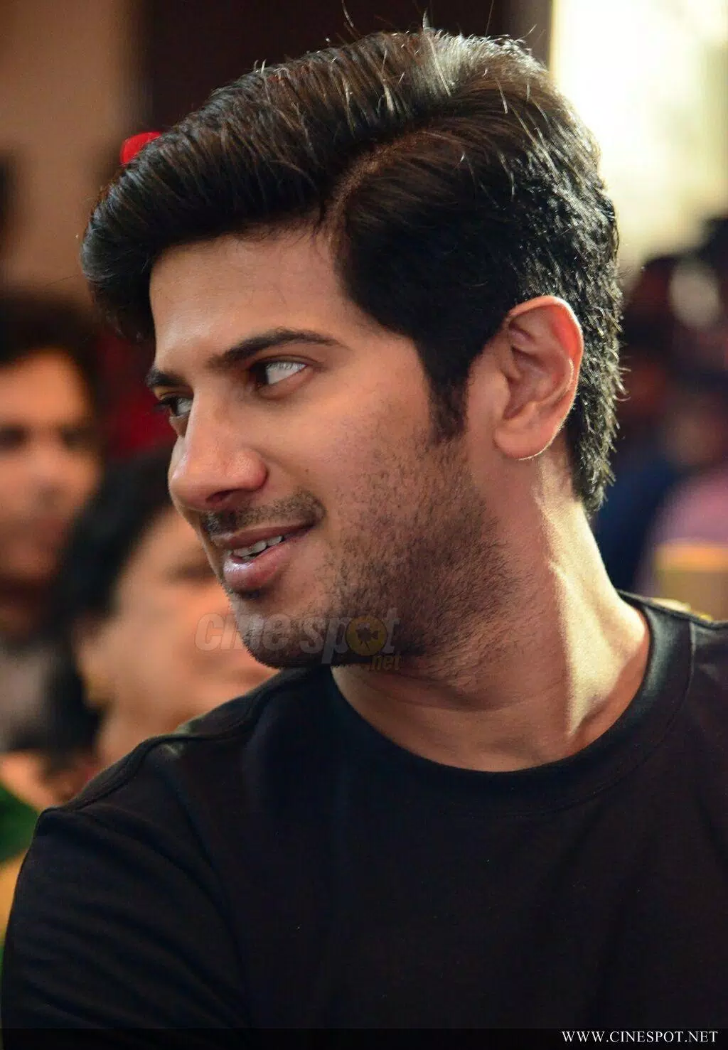 Dulquer Salmaan Wallpapers HD APK for Android Download
