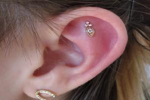 Beautiful Ear Piercing imagem de tela 2