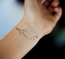 Name Tattoos الملصق