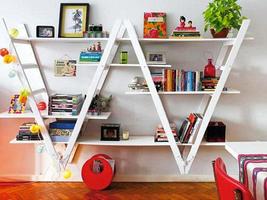 DIY Bookshelves Ideas screenshot 1