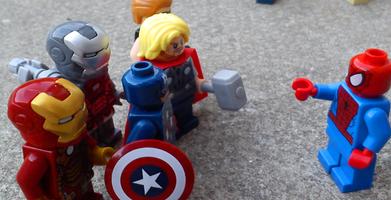 Gopleg LEGO Iron-Spider Battle screenshot 1