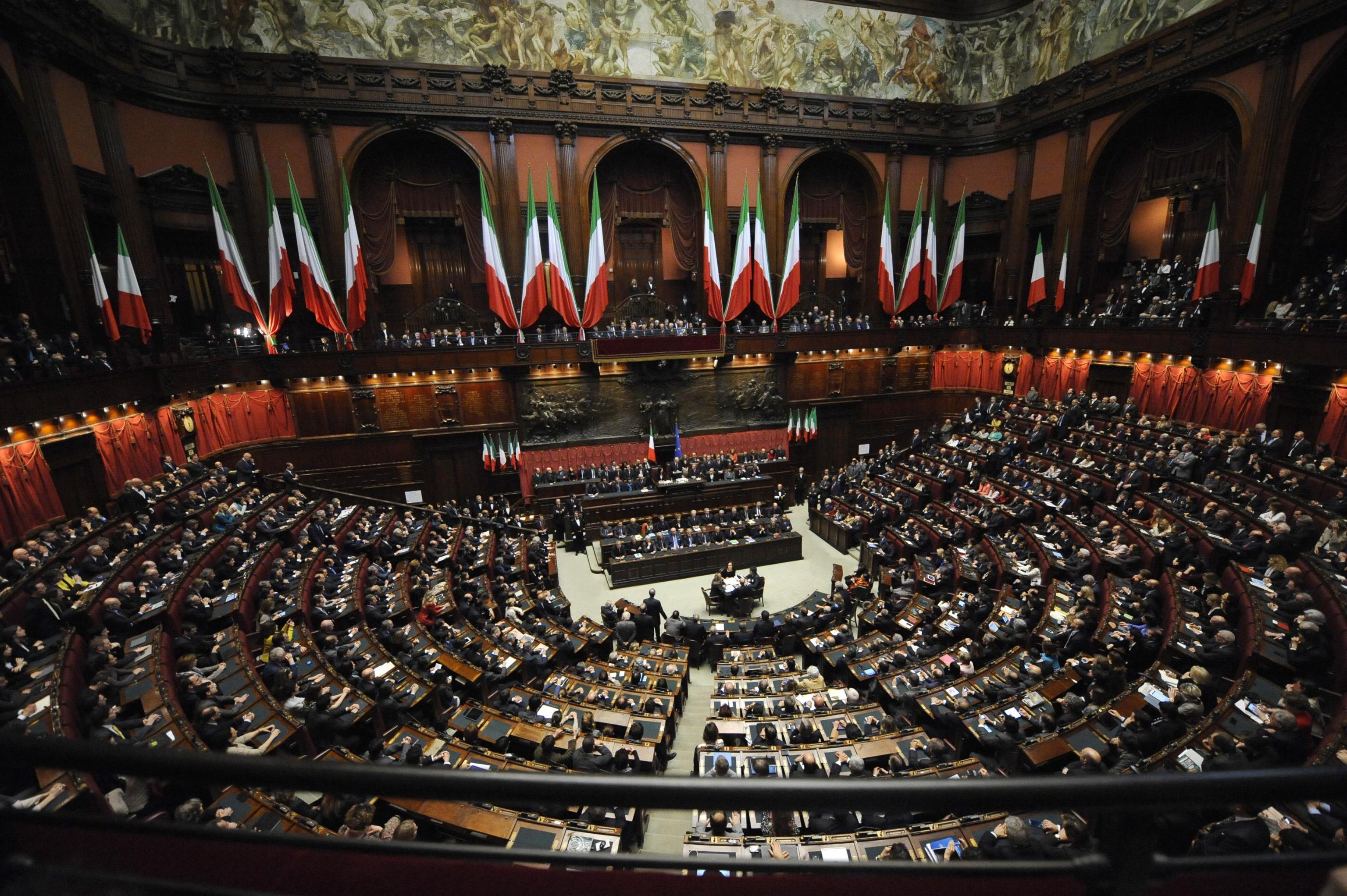 Парламентско президентская страна. Парламент Сенат палата депутатов Италия. Парламент Италии здание. Двухпалатный парламент Италии. Парламент Италии 2022.
