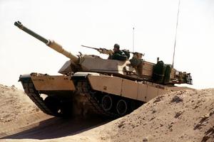 M1 Abrams Tank FREE скриншот 2