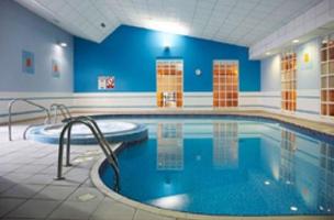 Indoor Pool Modern Design 스크린샷 2