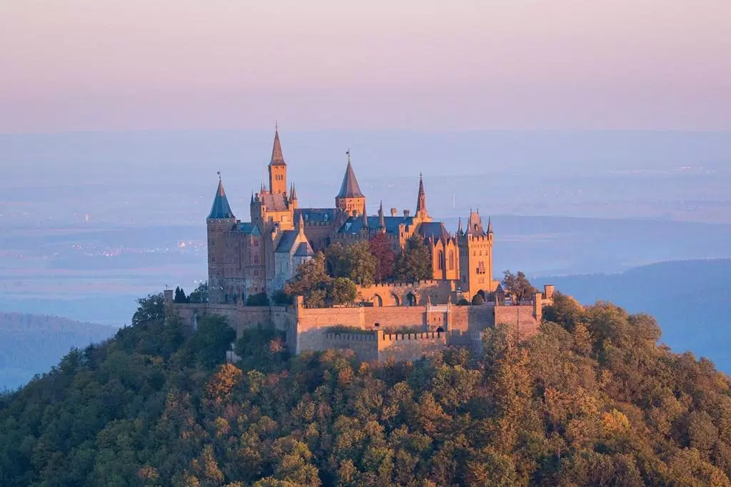 5 tòa lâu đài đẹp nhất châu Âu | VTV.VN