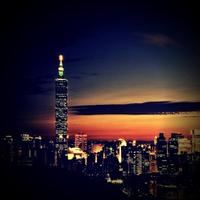 IQQI Taipei 101 Theme पोस्टर