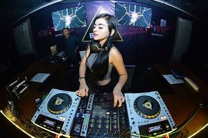 DJ Remix Clubbing Video Player 포스터