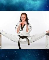 Karate Girls Splits Fitness  Wallpapers screenshot 1