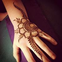 Simple Mehandi Designs 2017 screenshot 2