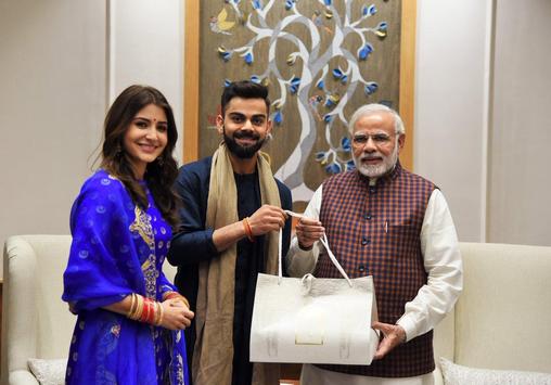 Virushka Wedding Photos For Android Apk Virushka Wedding Photos Poster