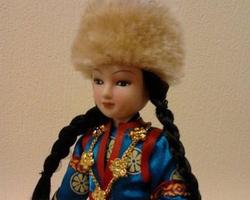 Puppe in Kleidung Kasachstan Screenshot 3