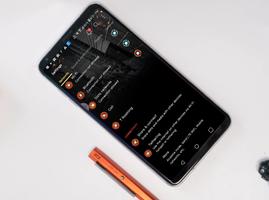 [UX6] Iron Theme LG Oreo screenshot 2