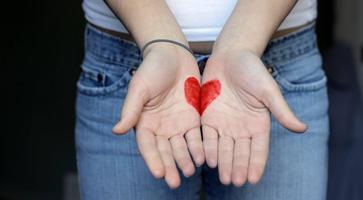 With heart 포스터