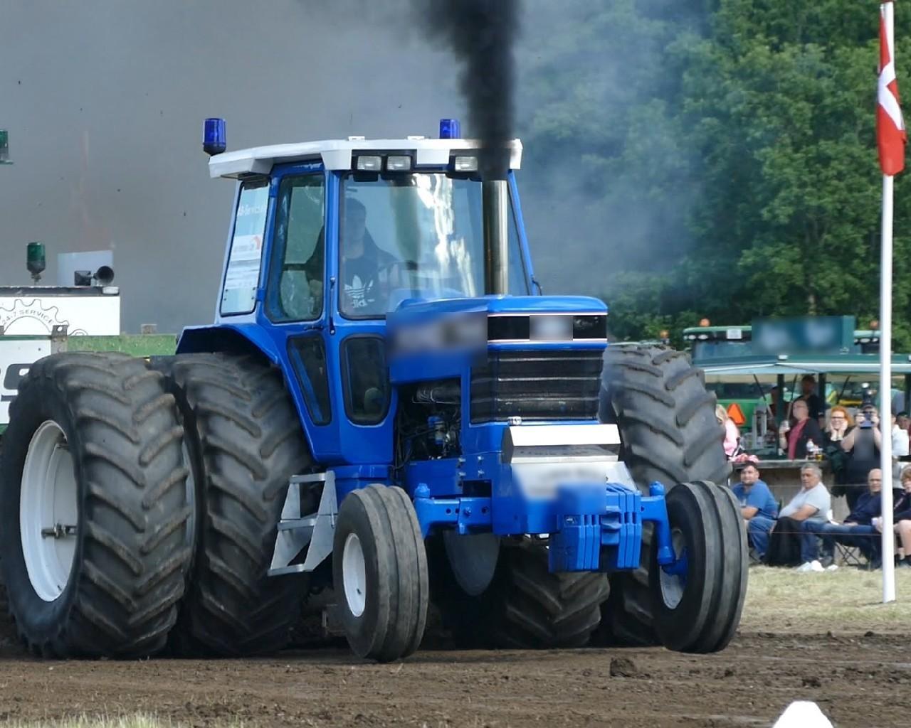 Featured image of post Ford Tractor Hd Wallpaper Download