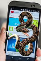 Snake on Mobile Screen Prank Affiche