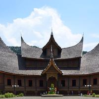 34 Rumah Adat Di Indonesia ポスター