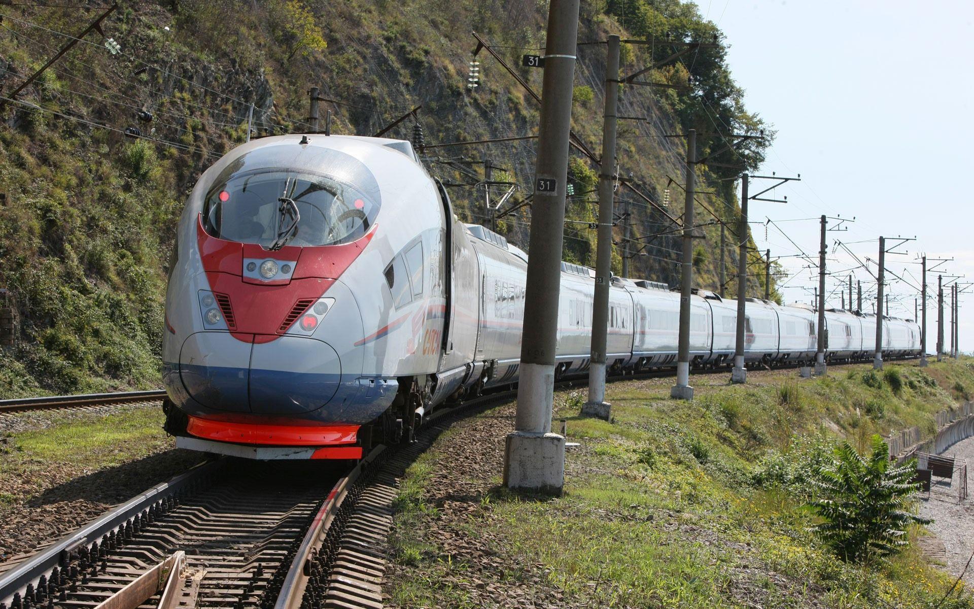 Видео новых поездов. Поезд Сапсан в Сочи. Высокоскоростной поезд Сапсан. Поезд сам сам. Сочи ЖД Сапсан.