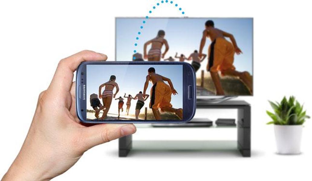 Просмотр телевизора через айфон. Samsung Smart ALLSHARE. Телефон с телевизором. Передать изображение с телефона на телевизор. Экран телефона на ТВ.