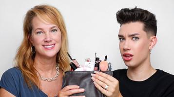 James Charles penulis hantaran