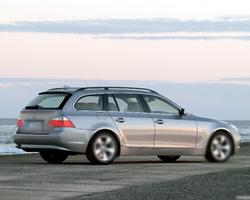 Лучшая Игра Пазлы BMW 530 Touring скриншот 3