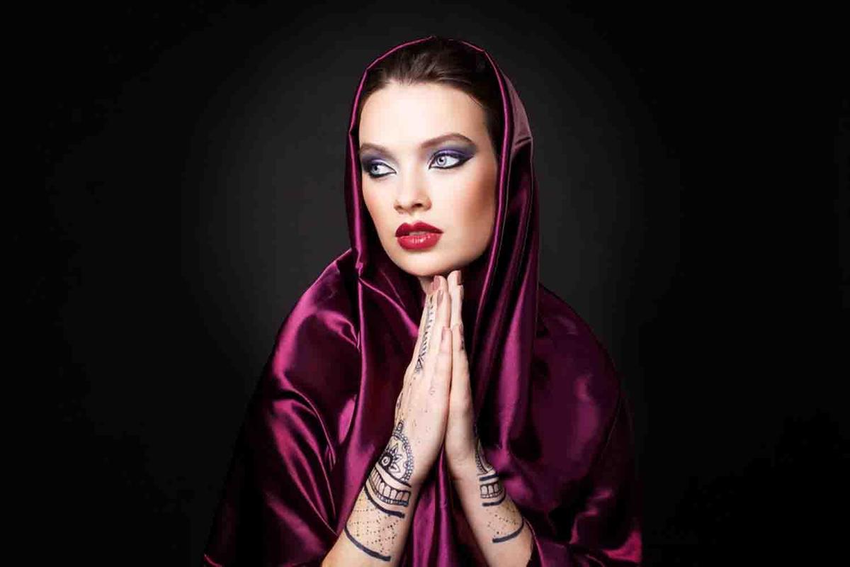 Bollywood Girl Wallpaper APK Download Free Personalization APP For