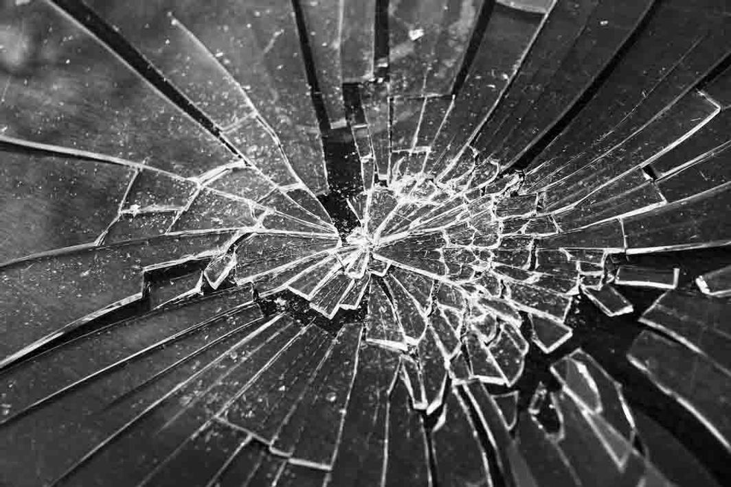 Broken Glass Wallpaper for Android - APK Download
