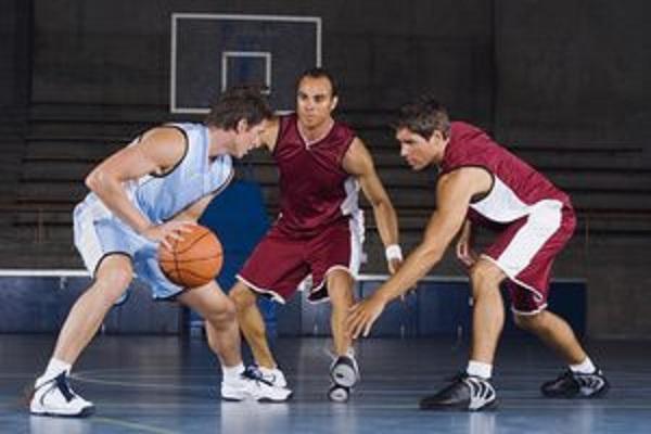 Resultado de imagem para drible basquete