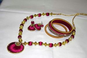 Silk Thread Jewellery Designs Affiche