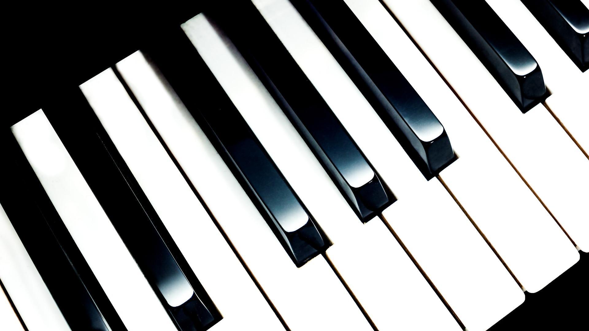 Клавиши белого рояля. Клавиши пианино. Клавиатура рояля. Клавиши рояля. Фортепиано.