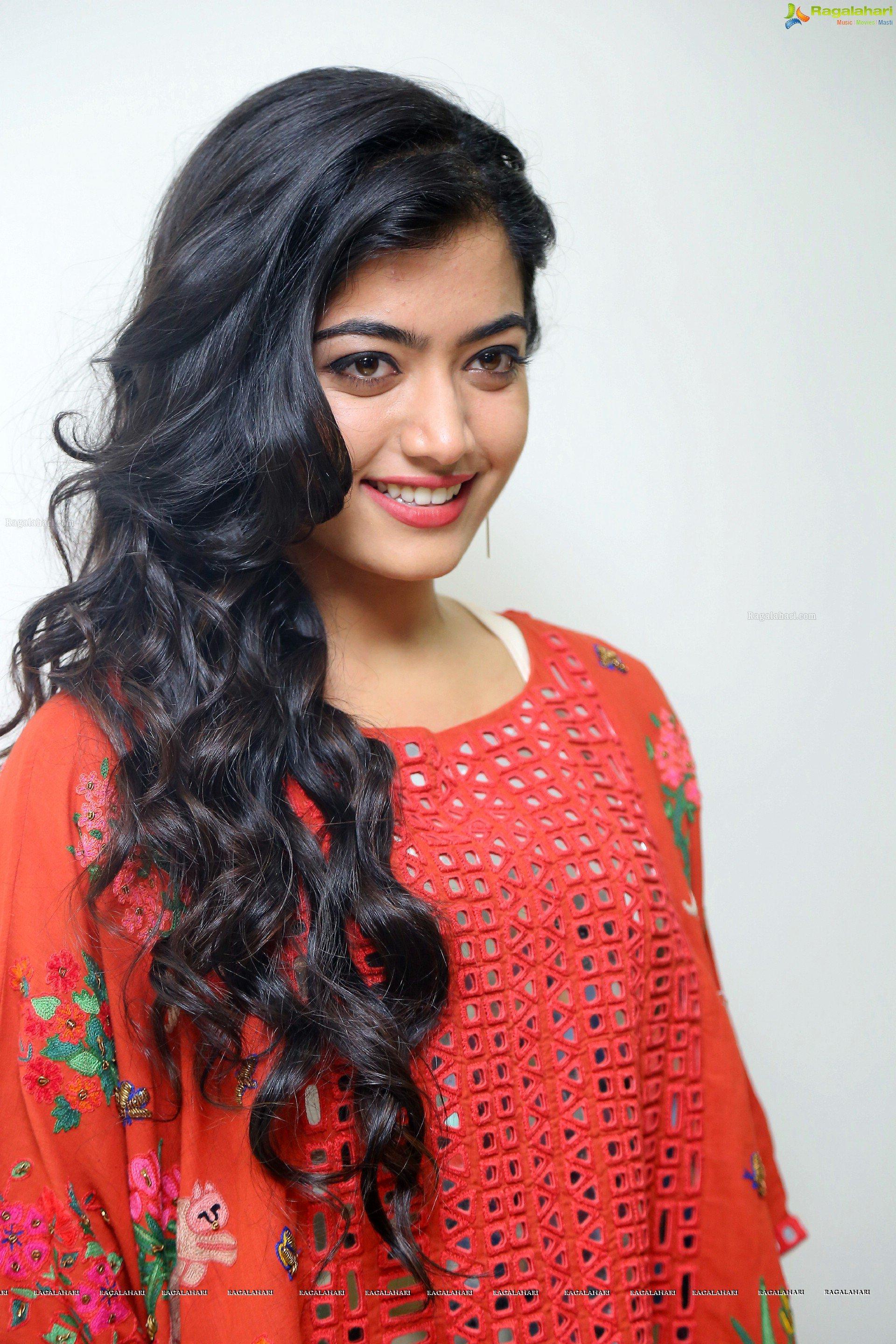 Rashmika Mandanna HD Wallpapers APK for Android Download Rashmika Mandanna HD Wallpapers APK for Android Download