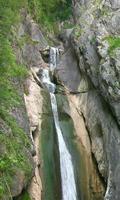 Very beautiful waterfall ảnh chụp màn hình 2