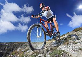 الدراجة الجبلية الرياضة الألغاز الملصق