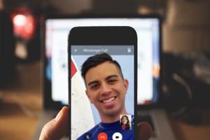 Poster Free FaceTime Video Chat for Android Tips