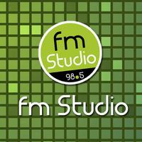 Fm Studio 98.5 MHz Poster