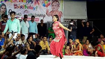 Sapna dancer Hd videos 2017 / Haryanvi dance 海報