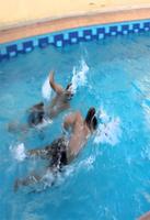تعليم السباحة  فيديو بدون نت Affiche