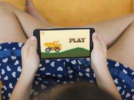 Speedy Truck: Hill Climb Race screenshot 1