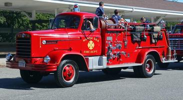 Fire Engines Wallpapers FREE 截图 1