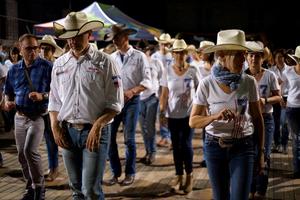 Learn country dance screenshot 1