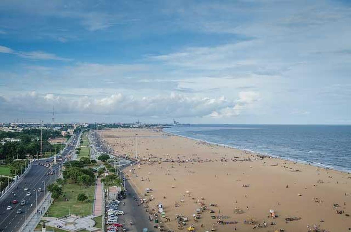 1. Benjarong Alwarpet