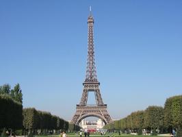 برنامه‌نما Eiffel Tower Wallpapers عکس از صفحه