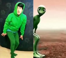 The green alien dance Affiche