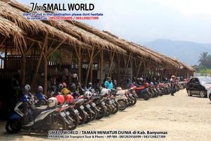 1 Schermata SMALL WORLD Banyumas | Pramahilda Carter & Foto