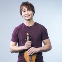 Alexander Rybak - Певцы Москва - Шоу России captura de pantalla 1