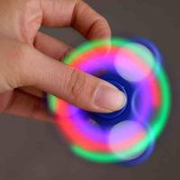 Fidget Spinner ; Laser Hand Spinner الملصق