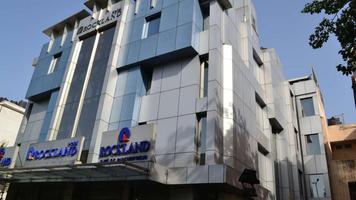 Rockland Hotels الملصق