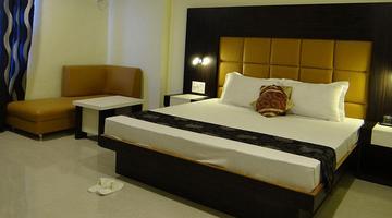 برنامه‌نما HOTEL ORBIT RETREAT GIRIDIH عکس از صفحه